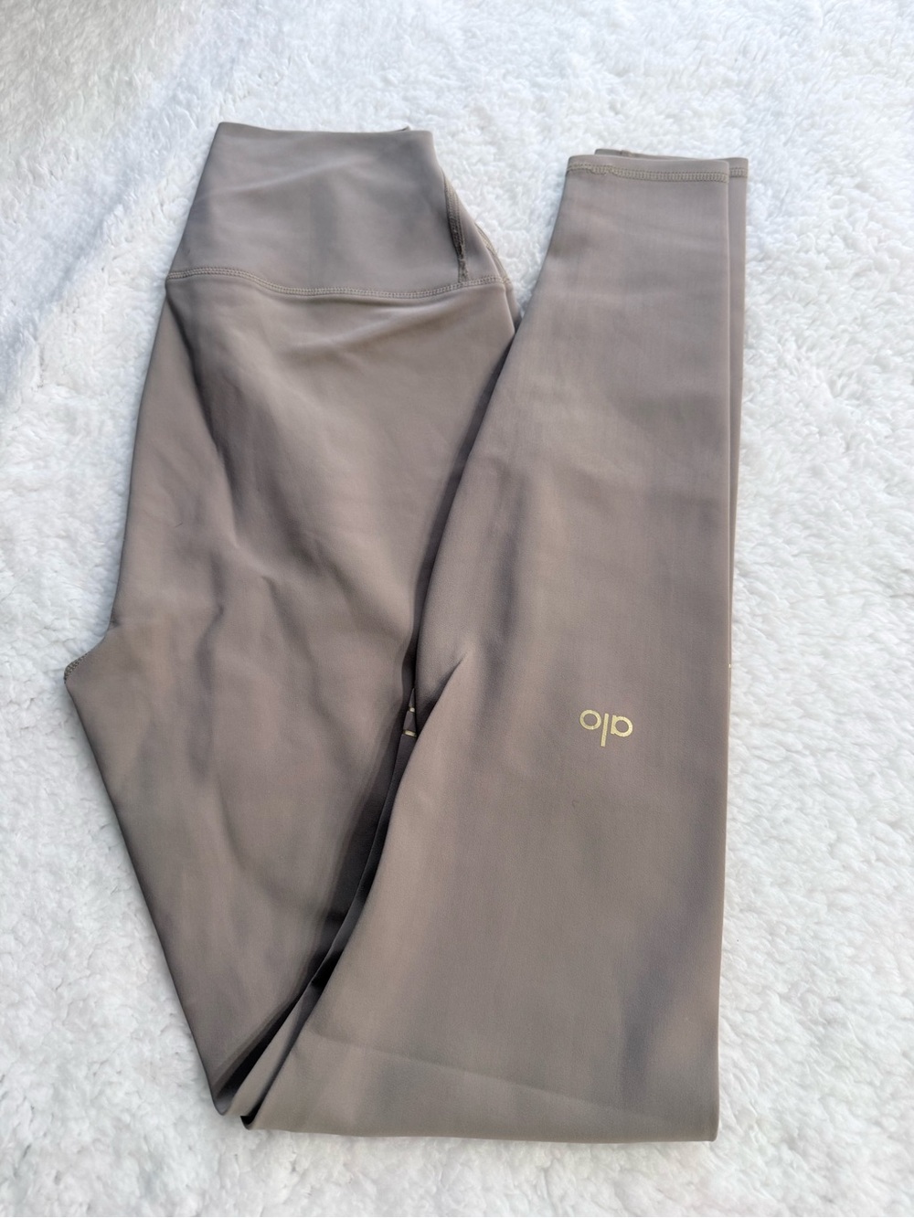 ALO Yoga High-Rise Leggings in Taupe Gray